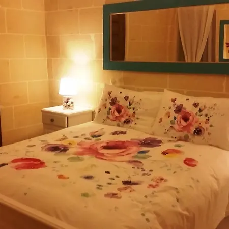 Lunzjata Bed & Breakfast