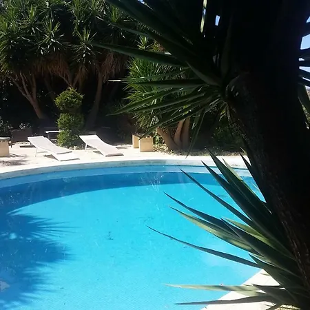 Lunzjata Bed & Breakfast